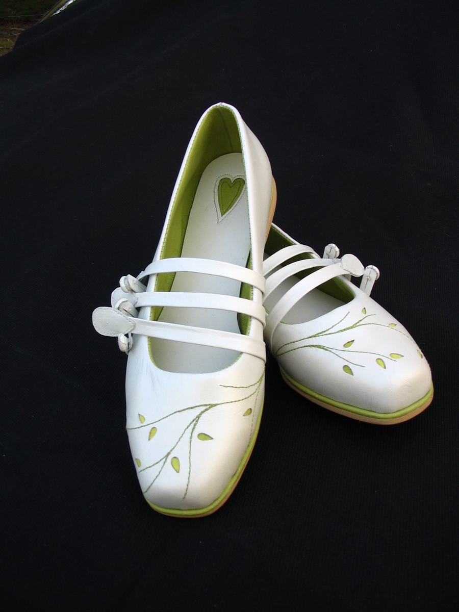 wedding-shoes-for-penny